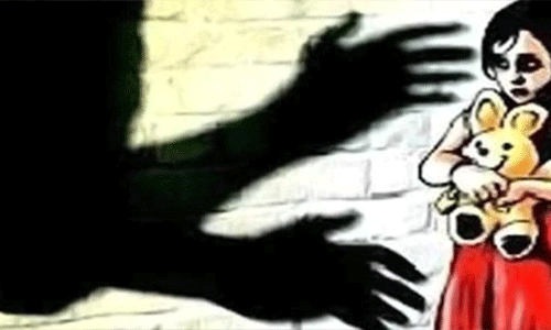 ఐదు రూపాయలిచ్చి అత్యాచారం.. అరవై ఏళ్ల వృద్ధుడి అఘాయిత్యం