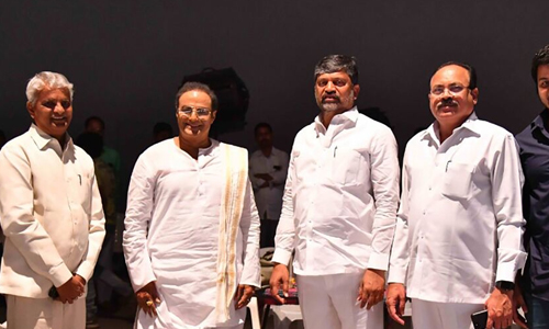 అన్నగారి రూపు... ఊపు తెస్తుందా... బాలయ్యే క్యాంపెయినరా?