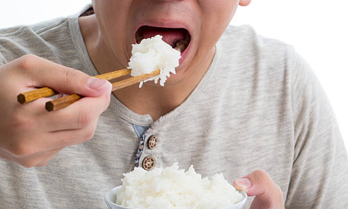 తినే అన్నంలో భయంకరమైన విషం