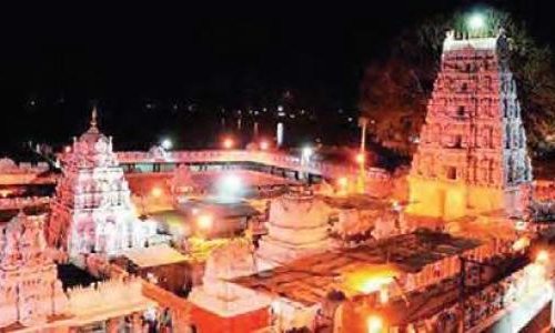 నాడు ఆకలి కేకలు... నేడు ఆనంద క్షణాలు... రాజన్న సిరిసిల్ల జిల్లా చెబుతున్న నిజాలు నాడు ఆకలి కేకలు... నేడు ఆనంద క్షణాలు... రాజన్న సిరిసిల్ల జిల్లా చెబుతున్న నిజాలు