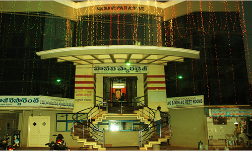 తిరుమలలో హోటళ్లపై అధికారుల కొరడా..ఐదు హోటళ్లు సీజ్ తిరుమలలో హోటళ్లపై అధికారుల కొరడా..ఐదు హోటళ్లు సీజ్