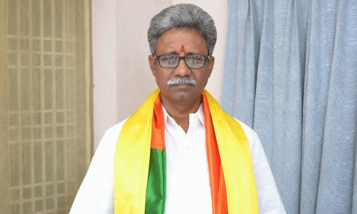 పైనుంచి ఆదేశాలొస్తే నిమిషంలో రాజీనామాలు