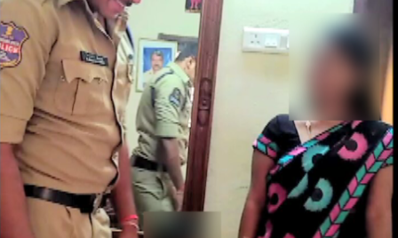 మరో ఖాకీ కామాంధుడు..వివాహిత‌తో ఎఫైర్‌‌ పెట్టుకున్న కానిస్టేబుల్‌