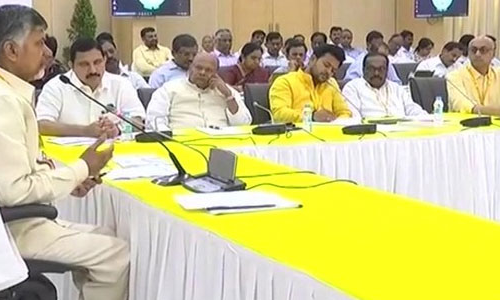 టీడీపీ పార్లమెంటరీ పార్టీ భేటీలో కీలక నిర్ణయాలు