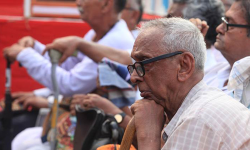 పింఛను పై వంచనలొద్దు