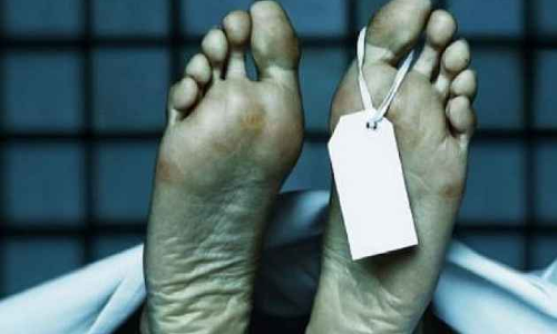 మృత దేహాలకు తప్పని తిప్పలు