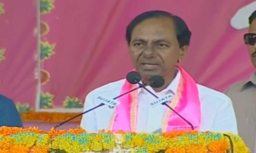 కామెంట్ల కాక వెనుక కథ... కేసీఆర్ స్పీచ్ డీకోడ్ చేస్తే...!! కామెంట్ల కాక వెనుక కథ... కేసీఆర్ స్పీచ్ డీకోడ్ చేస్తే...!!