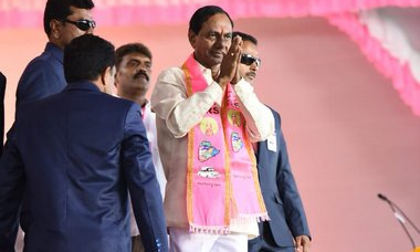 అటు అసమ్మతులు... ఇటు బుజ్జగింపులు... గులాబీ దళపతి ఎలక్షన్‌ స్ట్రాటజీ!!