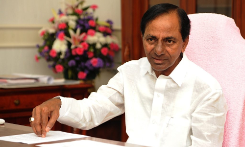 ఐదుగురు మంత్రుల‌కు సీఎం కేసీఆర్ చెక్