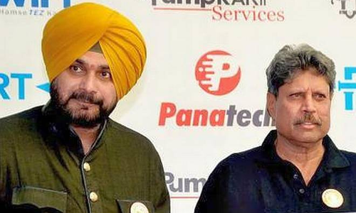 మేము పాకిస్థాన్ వెళతాం : మాజీ క్రికెటర్లు కపిల్, సిద్దూ