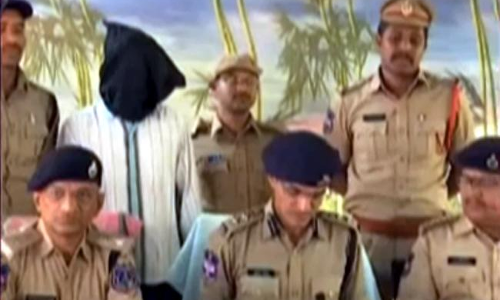 ప్రయాణికుల‌పై హ‌త్యాచారానికి పాల్ప‌డుతున్న ఓలా క్యాబ్ డ్రైవ‌ర్