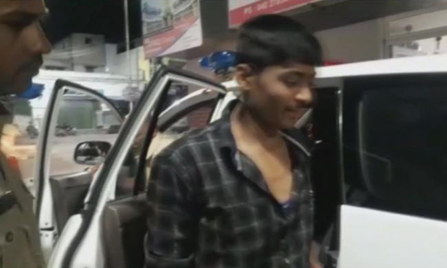 ఆరుగురు మహిళలపై పెప్పర్‌ స్ప్రే చల్లి ఆపై..