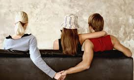 మత్తెక్కించే అమ్మాయిలతో మజా అంటూ... డేటింగ్‌ చీటింగ్‌