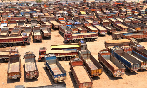 దేశవ్యాప్తంగా లారీల బంద్.. కారణం ఏంటంటే..