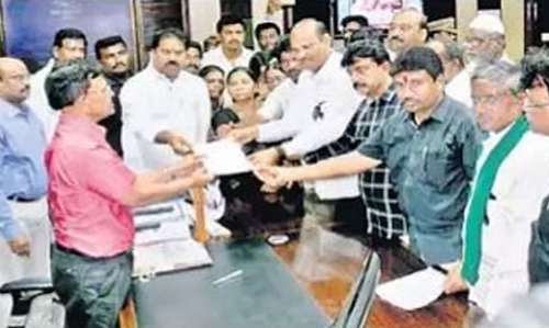 కృష్ణా జిల్లా కలెక్టర్‌ ను అభినందించిన వైసీపీ!