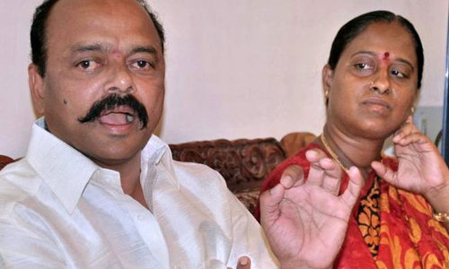 కొండా కపుల్స్‌... హరీష్‌రావు గ్రూపా?