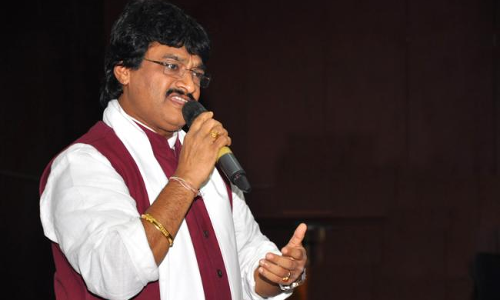 ప్రముఖ గాయకుడు గజల్ శ్రీనివాస్ అరెస్ట్