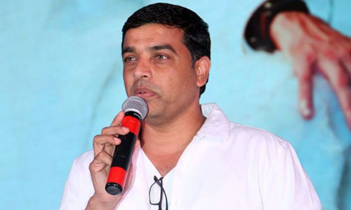 దిల్ రాజు ఇంట పెళ్లి సందడి.. వధువు వైసీపీ ఎమ్మెల్యే కూతురు దిల్ రాజు ఇంట పెళ్లి సందడి.. వధువు వైసీపీ ఎమ్మెల్యే కూతురు