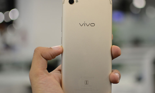 బడ్జెట్ ధరకే లాంచ్ అవుతున్న సెల్ఫీ ఫోన్స్