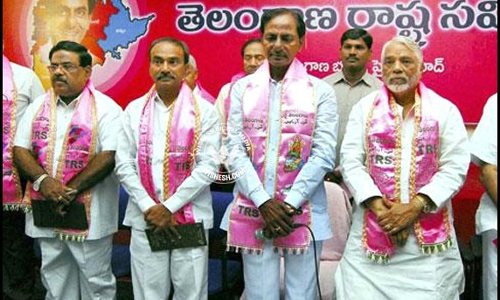 గులాబీ జామ్ ఊరిస్తుందా? ఊరడిస్తుందా? గులాబీ జామ్ ఊరిస్తుందా? ఊరడిస్తుందా?