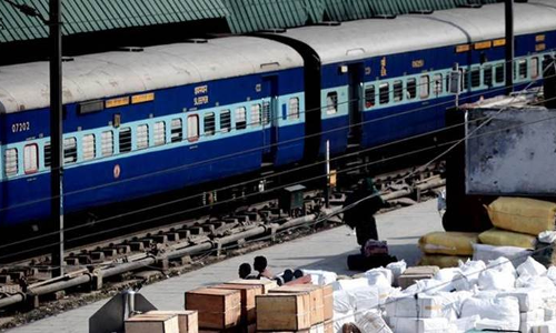 కేంద్ర బడ్జెట్ లో రైల్వేకు సంబంధించిన ముఖ్యాంశాలు