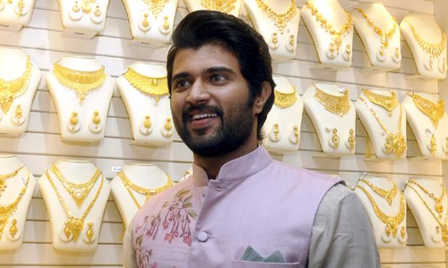 విజ‌య్ ఇంత‌కీ ఆ వ‌రంగల్ అమ్మాయి ఎవ‌రు