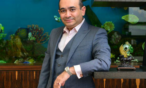 రింగ్ రూ.10 కోట్లు, వాచీ రూ.1.40 కోట్లు రింగ్ రూ.10 కోట్లు, వాచీ రూ.1.40 కోట్లు