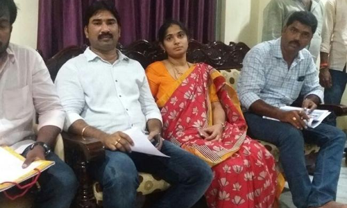 టీడీపీకి రమ్యశ్రీ రాజీనామా..