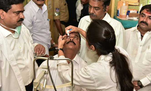 ‘టీ’ అసెంబ్లీ గొడవలో.. ఫినిషింగ్ టచ్ ఉందట..! ‘టీ’ అసెంబ్లీ గొడవలో.. ఫినిషింగ్ టచ్ ఉందట..!