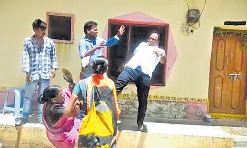 అధికార పార్టీ ఎంపీపీ దౌర్జన్యం