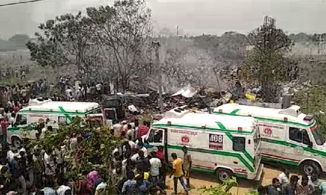 ప్రాణాలు తీసిన పటాకులు