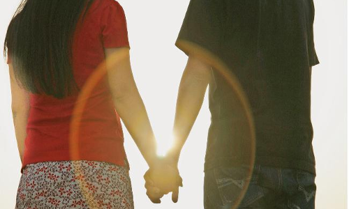 పెళ్లితో సంబంధం లేకుండా ఆడ మగ కలిసి జీవించవచ్చు : సుప్రీం కోర్టు