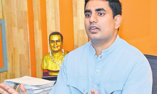 మంత్రి నారా లోకేష్ మళ్ళీ తడబాటు.. ఈసారి ఎన్టీఆర్..