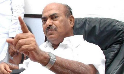 మరోసారి రెచ్చిపోయిన ఎంపీ జేసీ.. ఏకంగా వారినే టార్గెట్..