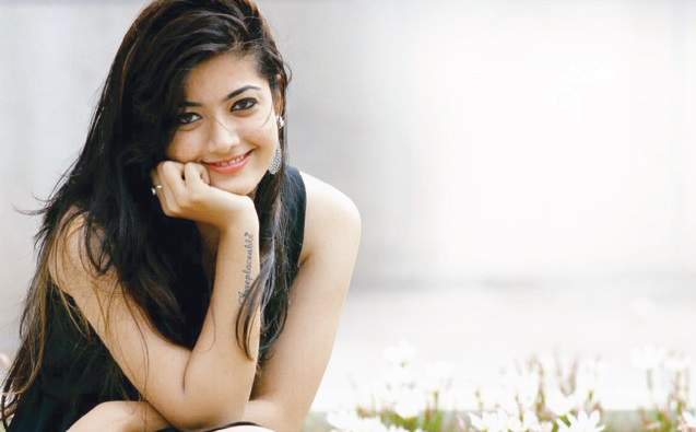 విజయ్ దేవరకొండతో కన్నడ నటి విజయ్ దేవరకొండతో కన్నడ నటి