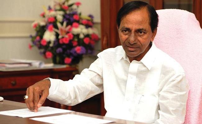 రెండు కీలక నిర్ణయాలు తీసుకున్న సీఎం కేసీఆర్ రెండు కీలక నిర్ణయాలు తీసుకున్న సీఎం కేసీఆర్
