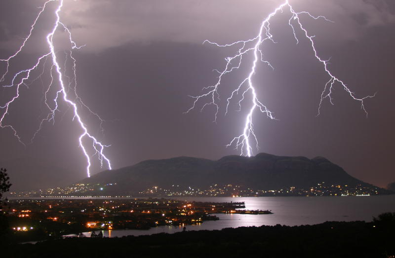 13 రాష్ట్రాలకు డేంజర్ బెల్స్... పిడుగుపాటుకు ఇదీ అసలు కారణం