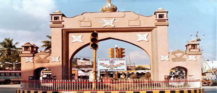 కరీంనగర్ కోటలో మూడు పార్టీల గెలుపు తంత్రం కరీంనగర్ కోటలో మూడు పార్టీల గెలుపు తంత్రం