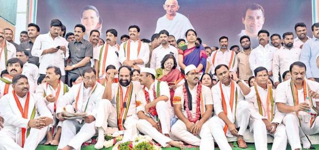 కర్నాటకపై టీ.కాంగ్రెస్‌ ఆశలు