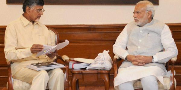 ప్రధాని మోడీ ఎదుట కుండ బద్ధలు కొట్టిన ఏపీ సీఎం చంద్రబాబు ప్రధాని మోడీ ఎదుట కుండ బద్ధలు కొట్టిన ఏపీ సీఎం చంద్రబాబు