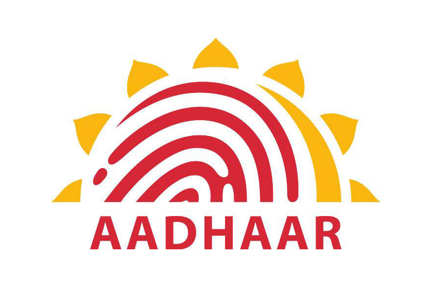 డ్రైవింగ్ లైసెన్స్‌కూ ఆధార్‌ను లింక్ చేయాలి: కేంద్రం