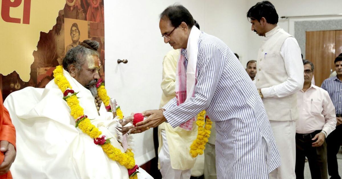 బాబాలకు మంత్రుల హోదా