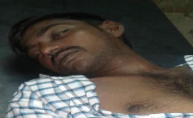 వివాహ నిశ్చితార్థంలో లడ్డూ కోసం వీరంగం.. వ్యక్తి మృతి