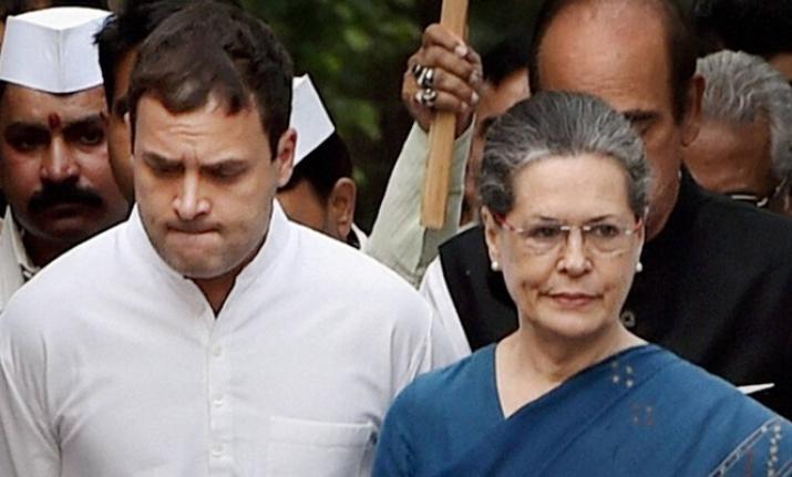 కన్నడ నాట కాంగ్రెస్‌ నావను సోనియా గట్టెక్కిస్తారా?