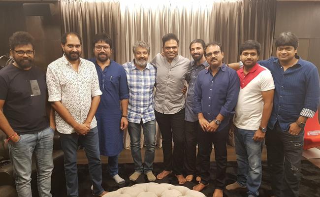 టాలీవుడ్‌ అగ్ర దర్శకులంతా ఒకేచోట...కారణం ఏంటంటే..