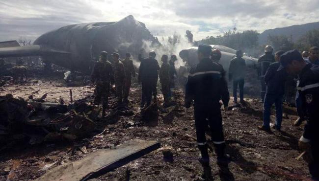 కుప్పకూలిన విమానం : 100 మంది సైనికులు మృతి