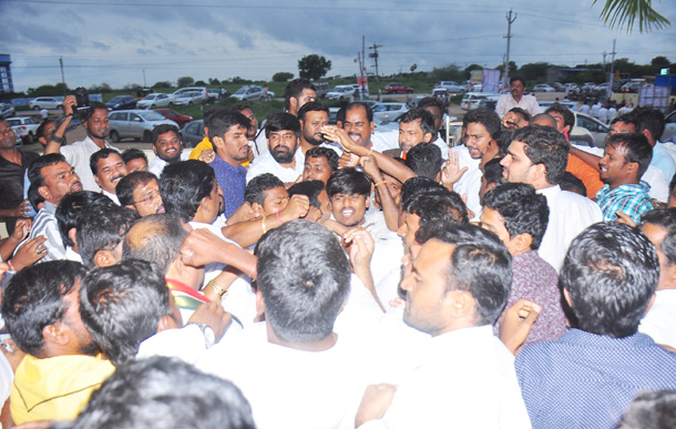 కాంగ్రెస్‌లో అసమ్మతి సెగలు