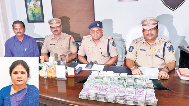 నారి నారి నడుమ నోట్లు