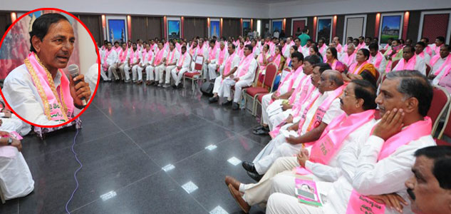 గెలిచేవారేవారు? TRS సర్వే