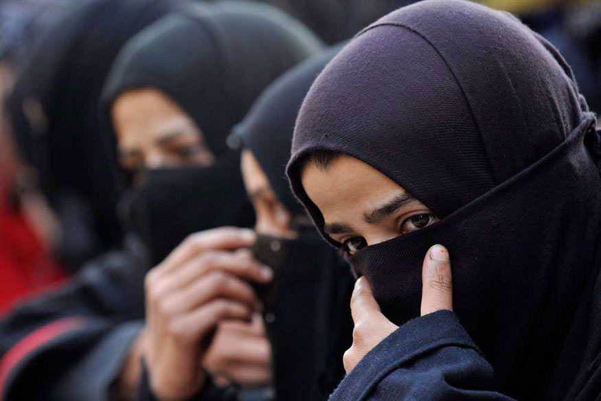 ట్రిపుల్ తలాఖ్ను మట్టికరిపించింది వీరే..!! ట్రిపుల్ తలాఖ్ను మట్టికరిపించింది వీరే..!!